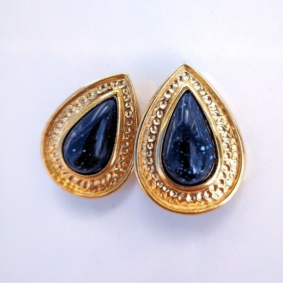 Vintage Avon Clip on Earrings Blue Cabochon Tear Drop Gold Tone‎ Statement Piece - Picture 2 of 7